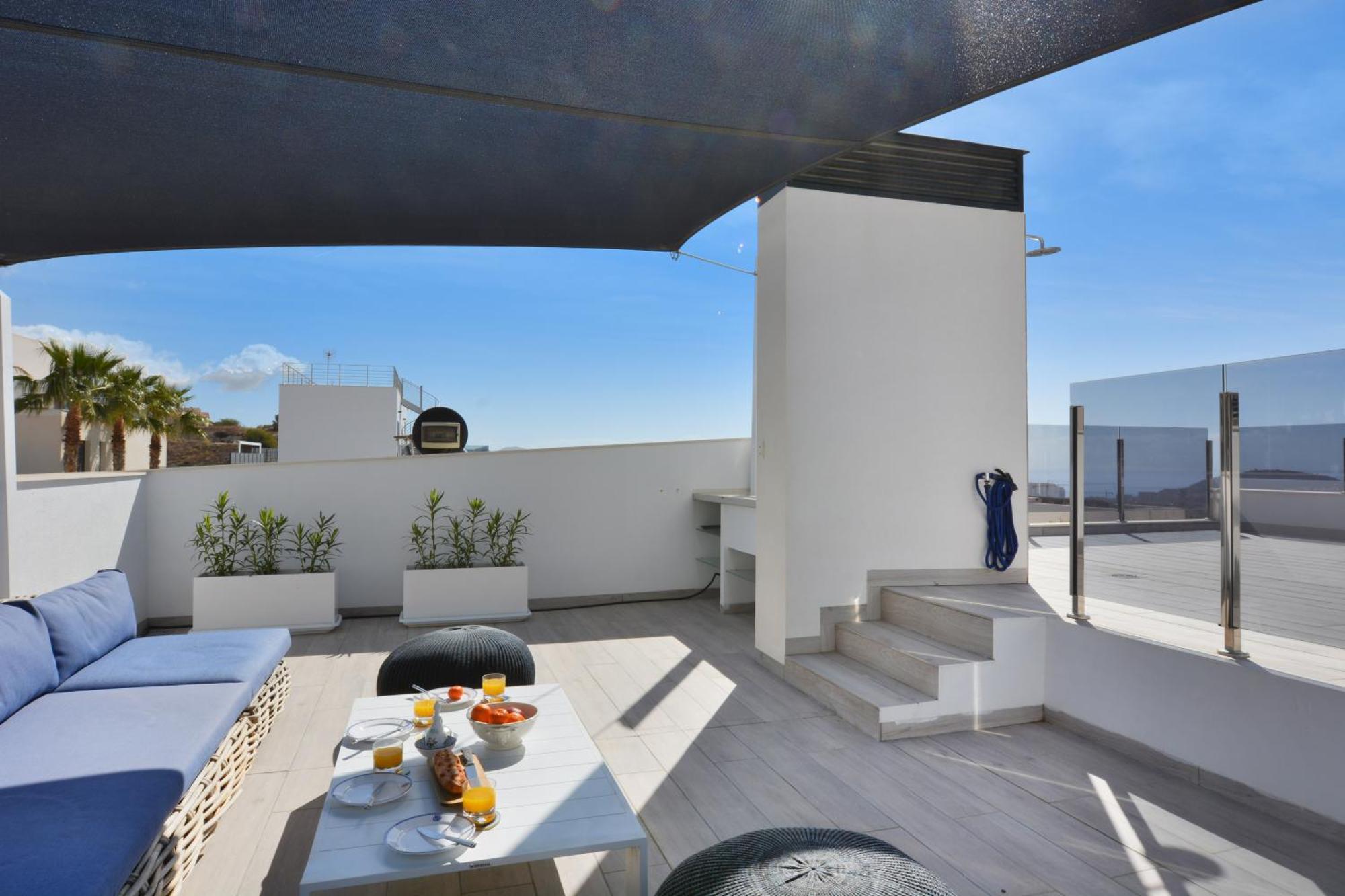 Hillside Luxury By Nras Apartament *